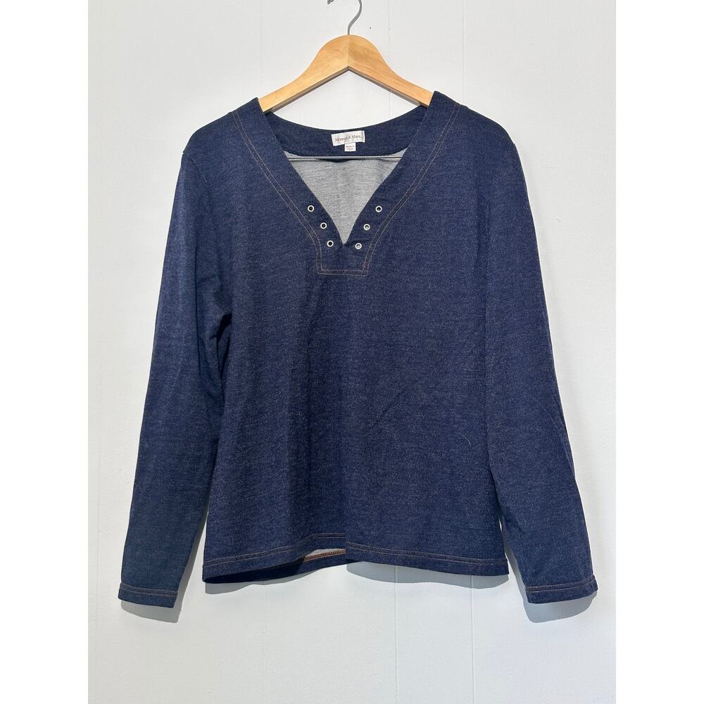 Monroe & Main Top‎ Women 1X Blue Grommet V-Neck Long Sleeve Denim Look Pullover